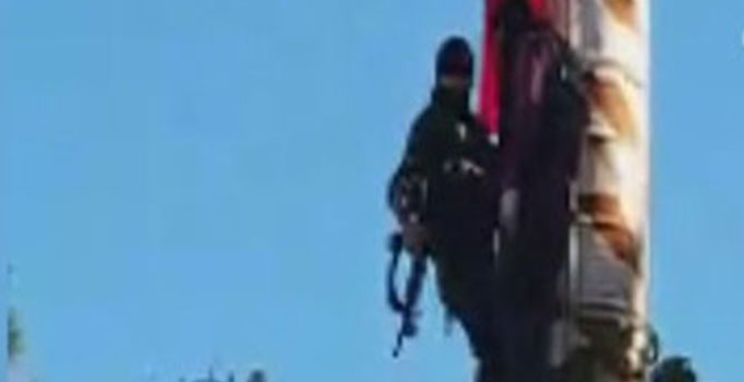 Mardin'de PKK'lıların kullandığı camide özel harekattan ezan