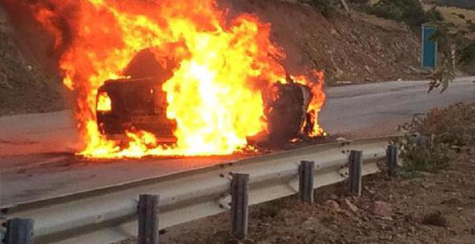 Seyir halindeki otomobil alev alev yandı | Bursa haberleri