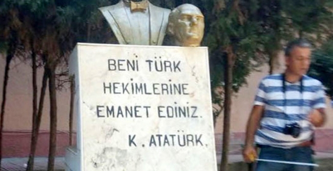 Mersin’de Atatürk büstüne çirkin saldırı