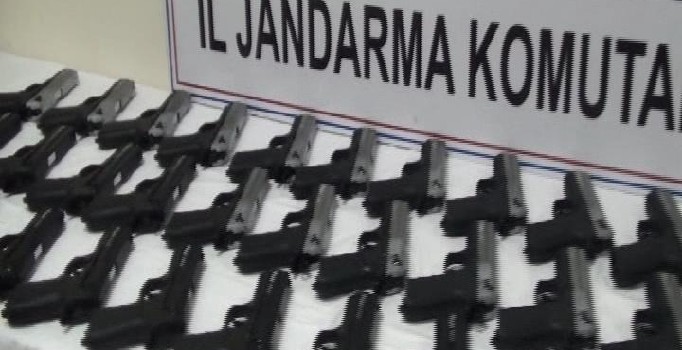 Jandarmadan ruhsatsız silah operasyonu