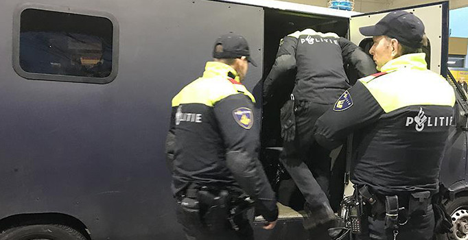 Hollanda'da terör alarmı: Konser iptal