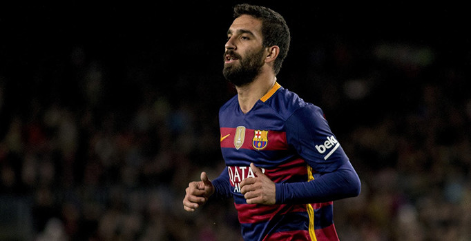 Barcelona, Arda Turan'ı bedavaya gönderiyor