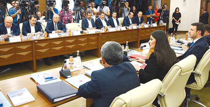 Abdulbaki Değer yazdı: Değişmeyen ilişki ve sendikacılığın krizi