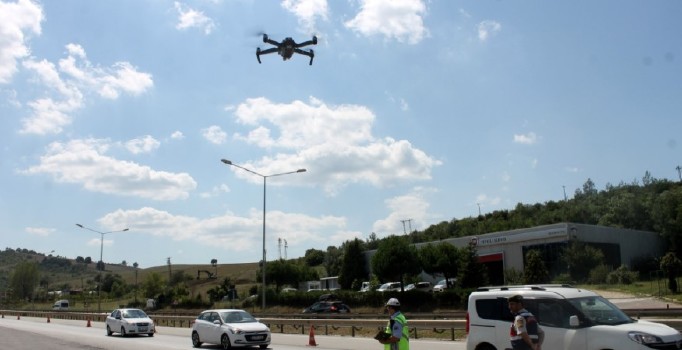 Turizm merkezlerinde "drone" ile yol kontrolü