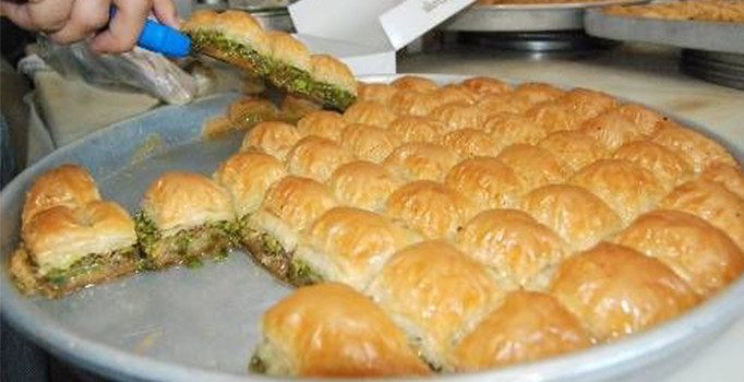Gaziantep'te baklavacıların bayram mesaisi