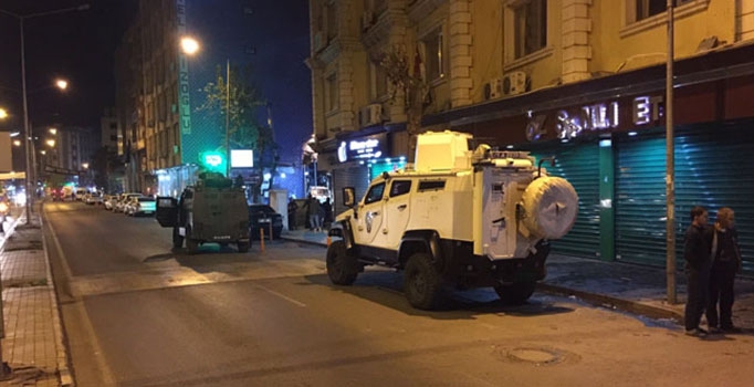 Diyarbakır'ın Sur İlçesi'nde çatışmalar sürüyor