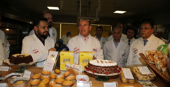 Kadir  Topbaş: İstanbul'da günde 3 milyon ekmek çöpe gidiyor