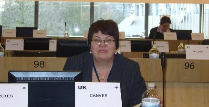 İngiltere’deki Türk Politikacı Nilgün Canver kansere yenik düştü