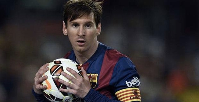 Cüneyt Çakır Messi'ye en çok kart gösteren hakem