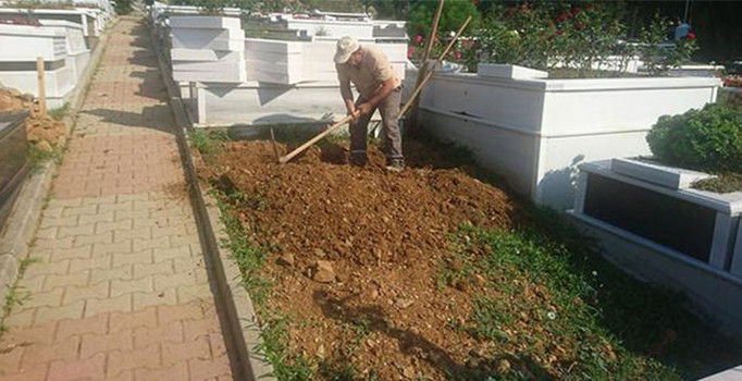 Vatan Şaşmaz’ın mezarı hazırlanıyor