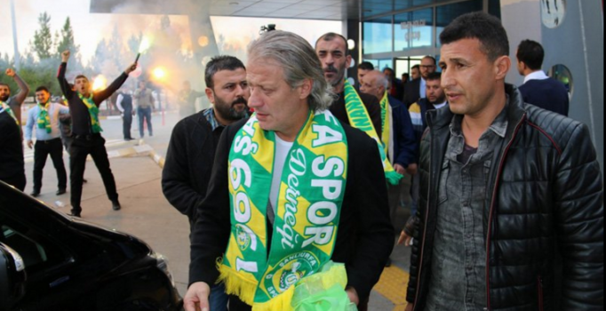 Tugay Kerimoğlu'nu Şanlıurfa'da taraftarlar karşıladı