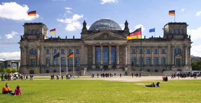 Almanya vatandaşları terör saldırısına karşı uyardı