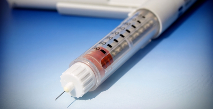 Şeker hastaları yılda bir defa insülin olabilir