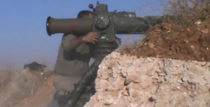 Halep'te stratejik bölge Esad'ın eline geçti