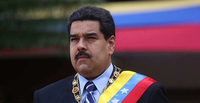 Fitch Ratings, Venezuela'nın kredi notunu düşürdü