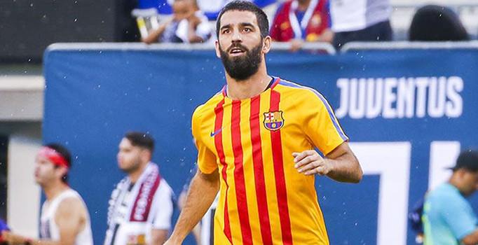 Arda Turan'ı Başkan istiyor, taraftar istemiyor