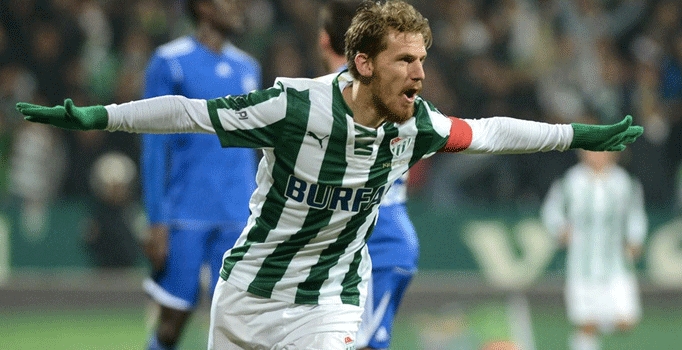 Serdar Aziz'in menajeri Fenerbahçe haberlerini yalanladı