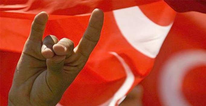 MHP'den Bozkurt işareti açıklaması