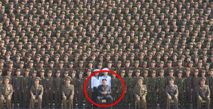 Kuzey Kore lideri Kim Jong-un'dan dünyaya meydan okuyan poz