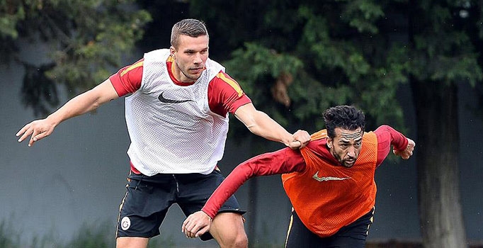 Podolski ve Hakan Balta Galatasaray Kasımpaşa maçında oynayacak mı?