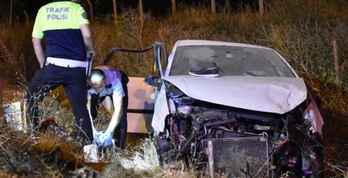 Polis 2 kişinin öldüğü kazadan sonra arayanlara telefonda acı haberi veremedi