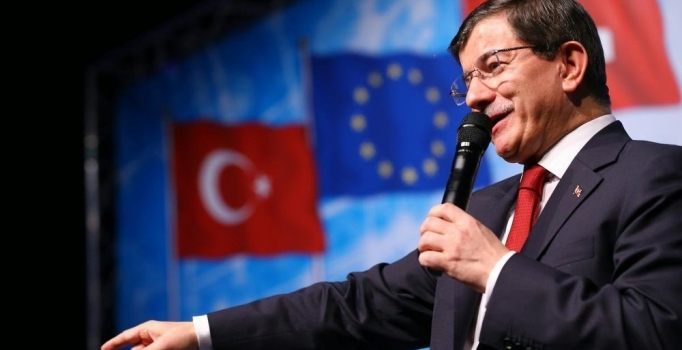 AB ülkelerine vizesiz giriş Ekim 2016'da!