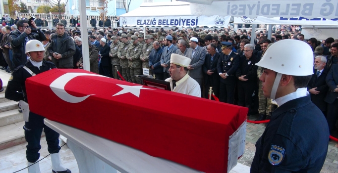 Diyarbakır şehitleri Cengiz Erdur ve Ahmet Çiftaslan toprağa verildi