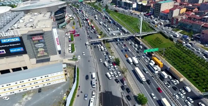Tatilcilerin dönüş çilesi başladı... Trafikte son durum