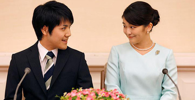 Japon prensesi Mako ünvanını kaybetmek uğruna halktan biriyle nişanlandı
