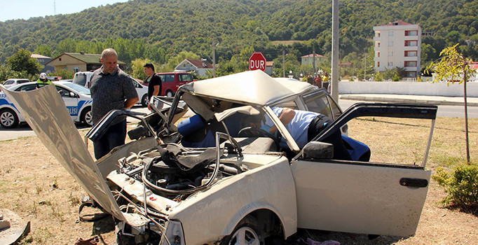 Samsun'da trafik kazası: 2 kişi öldü 6 kişi yaralandı | Samsun haberleri