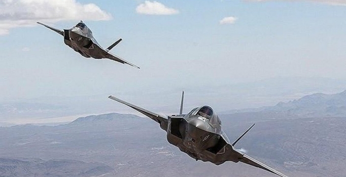 Son dakika! ABD İran güçlerini vurdu