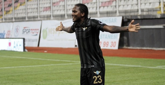 Şenol Güneş'ten Hugo Rodallega'ya özel önlem