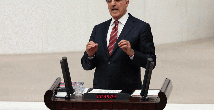 CHP'li İlhan Kesici: Rus uçağının düşürülmesi doğru bir karar