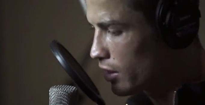 Ronaldo, Rihanna'nın Stay şarkısını seslendirdi