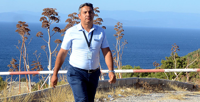 FETÖ mağduru Astsubay Fırat Çavdı üniformasını giyeceği günü bekliyor