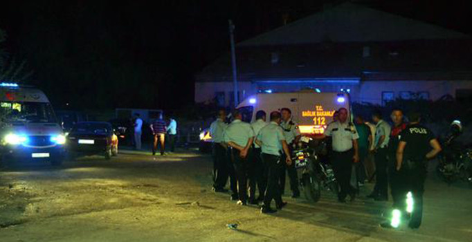 Sünnet düğününde çatışma: 100'den fazla ateş açıldı