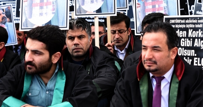 Van'da 15 ilin barosundan Tahir Elçi'nin öldürülmesine kınama