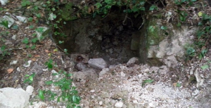 Kaçak kazı yaparken yakalandılar