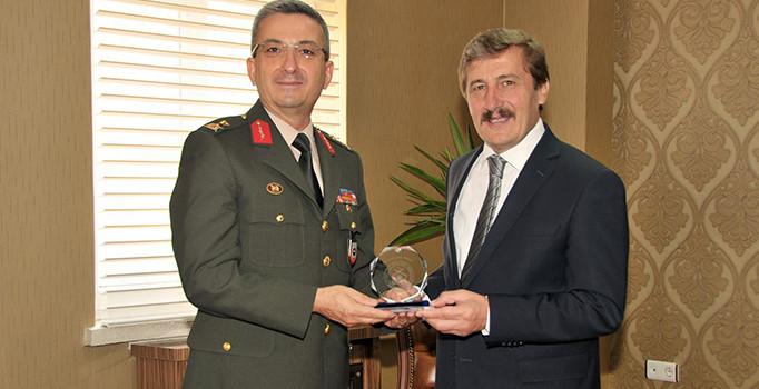 Eski tuğgeneral serbest bırakıldı