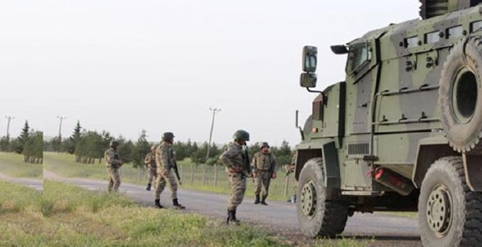 PKK/PYD Tel Rıfat'ı Esad'a bıraktı
