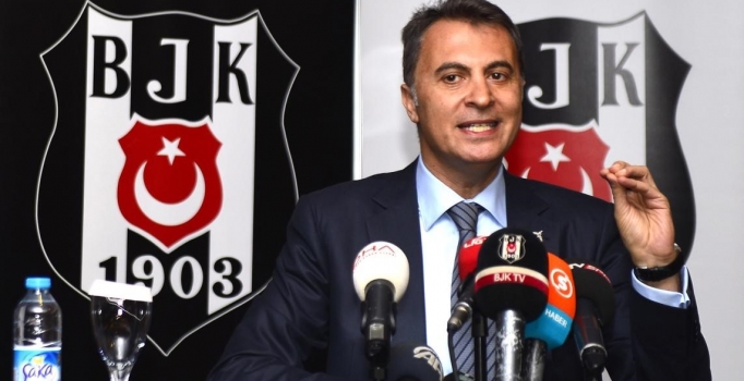 Google Translate, Fikret Orman'ın adını Rebecca Wood olarak değiştirdi