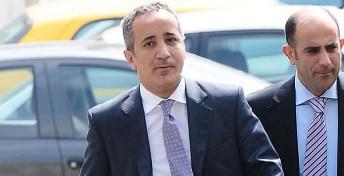 Eski savcı Fikret Seçen Hollanda'ya kaçtı