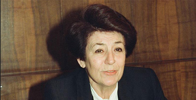 Türkiye'nin ilk kadın bakanı Türkan Akyol hayatını kaybetti