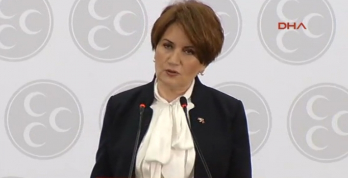 Meral Akşener, kongre resti çeken Bahçeli'ye Twitter'dan cevap verdi