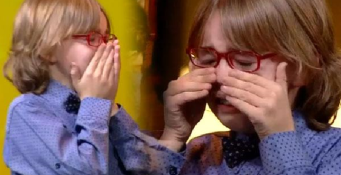 Poyraz Karayel'in Sinan'ı Ataberk Mutlu, Altın Kelebek Ödül Töreni'nde ağladı