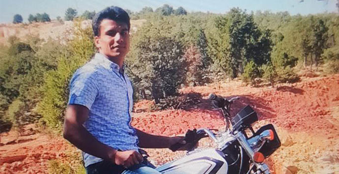 Afgan genç, arkadaşını 11 yerinden bıçaklayıp öldürdü