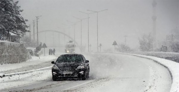 Karabük'ün Eskipazar ve Ovacık ilçelerinde okullar tatil edildi