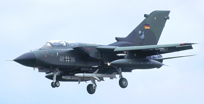 Alman tornadoları geceleri keşif uçuşu yapamıyor