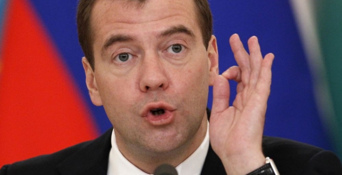 Medvedev, Türkiye'ye yönelik ekonomik yaptırım kararını imzaladı