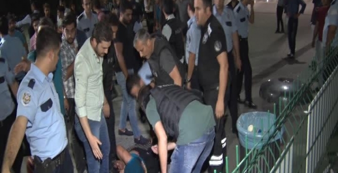 Yenikapı Metro İstasyonu'nda madde bağımlısı dehşet saçtı: 2 yaralı